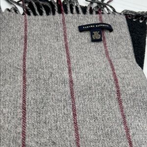 Banana Republic 100% Cashmere Reversible Scarf Gray Burgundy Stripe Fringe